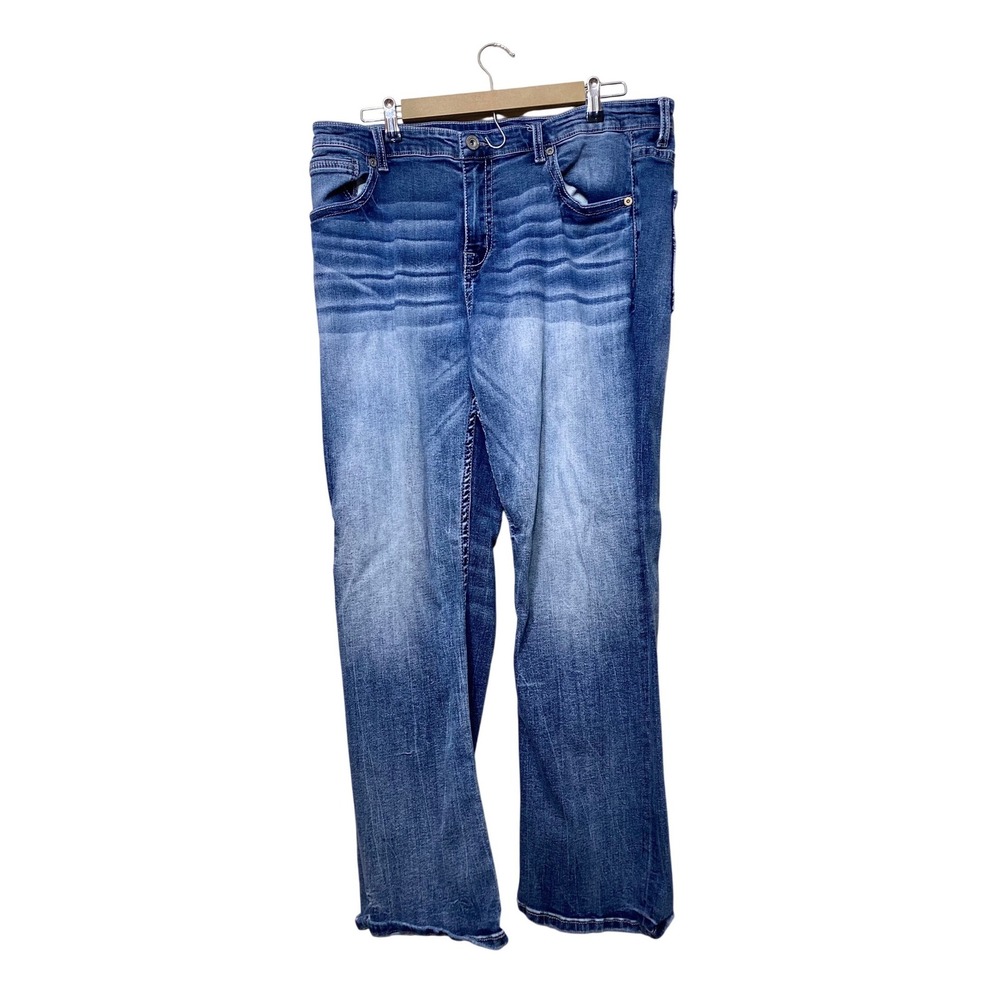 BKE Tyler Bootcut Jeans Mens 40x30 Medium Wash Distressed Denim Pants